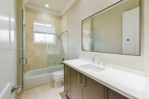 1448 Mariner Way Hollywood FL 33019
