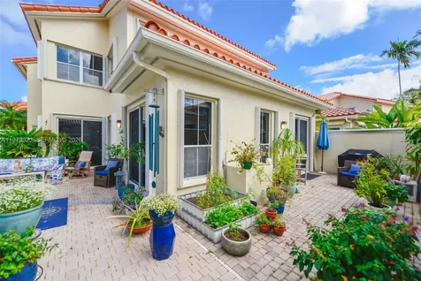 1448 Mariner Way Hollywood FL 33019