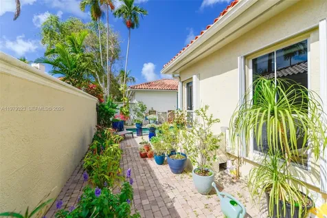 1448 Mariner Way Hollywood FL 33019