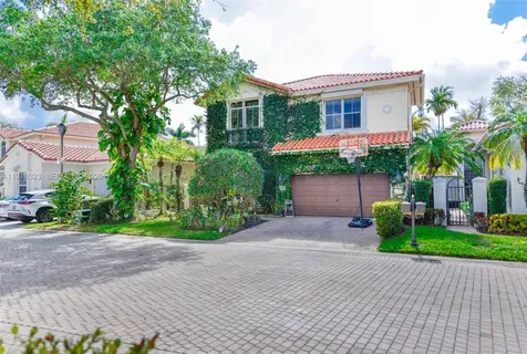 1448 Mariner Way Hollywood FL 33019