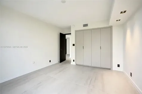 3530 Mystic Pointe Drive Aventura FL 33180