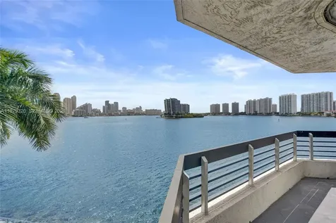 3530 Mystic Pointe Drive Aventura FL 33180
