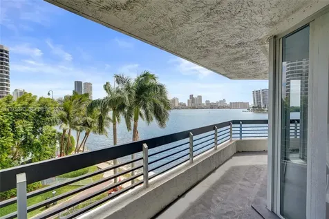 3530 Mystic Pointe Drive Aventura FL 33180