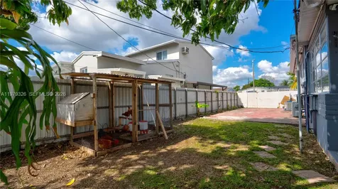 1715 SW 84th Avenue Miami FL 33155