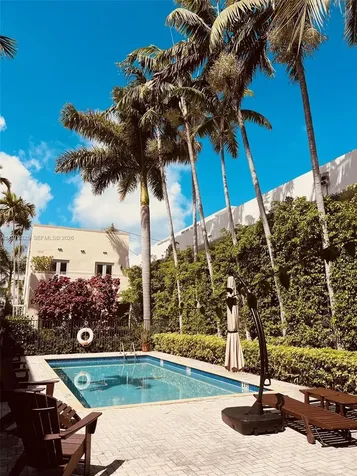 1500 Pennsylvania Avenue Miami Beach FL 33139