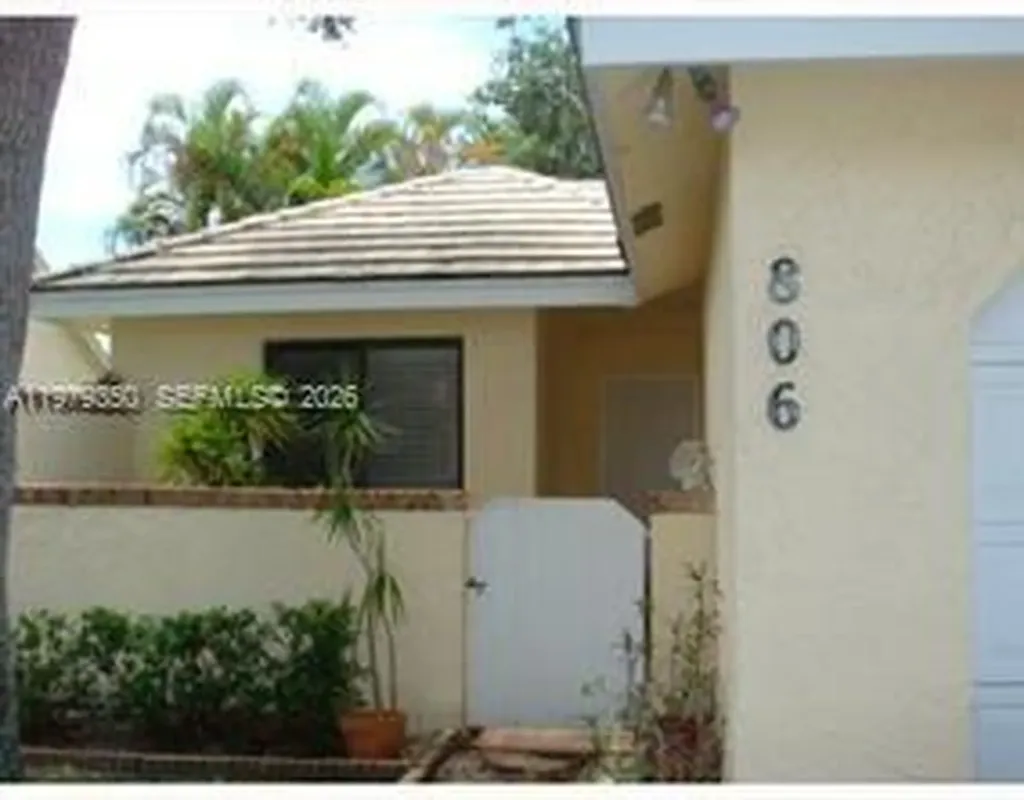 806 Maplewood Drive Green Acres FL 33415