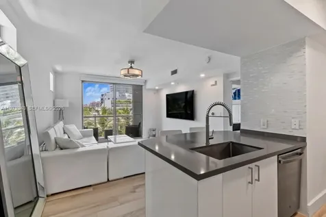 110 Washington Avenue Miami Beach FL 33139