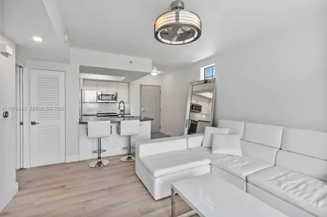 110 Washington Avenue Miami Beach FL 33139