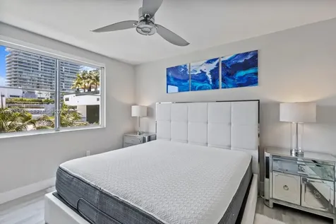 110 Washington Avenue Miami Beach FL 33139
