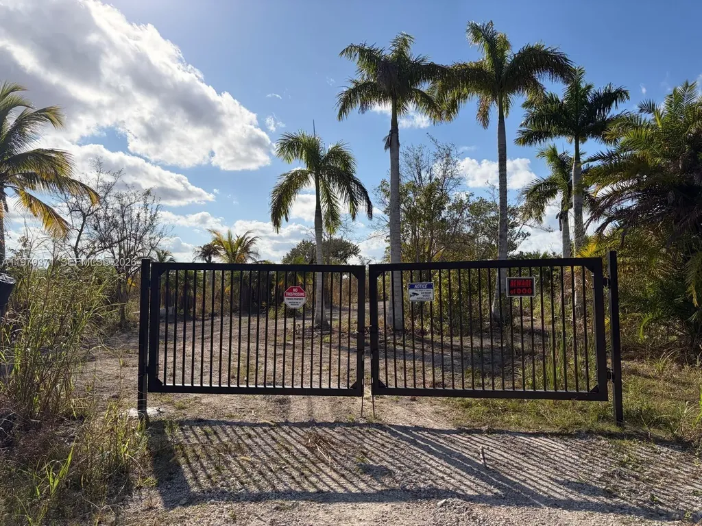 406 Street & 212 Avenue 406 Street & 212 Avenue Florida City FL 33034