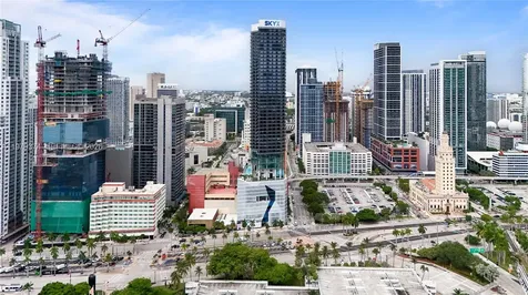 398 NE 5th Street Miami FL 33132
