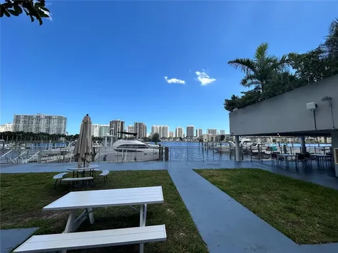 18031 Biscayne Boulevard Aventura FL 33160