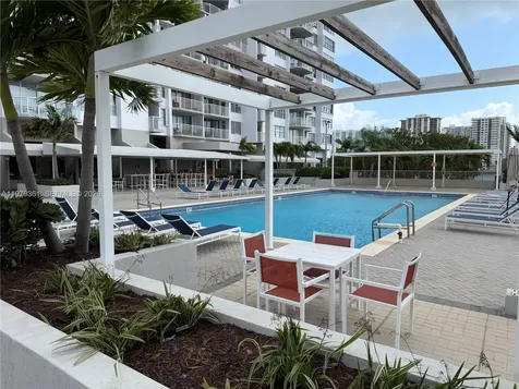 18031 Biscayne Boulevard Aventura FL 33160