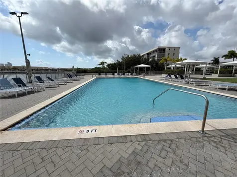 18031 Biscayne Boulevard Aventura FL 33160