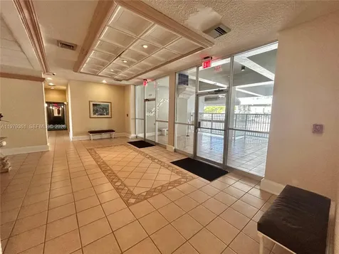 18031 Biscayne Boulevard Aventura FL 33160