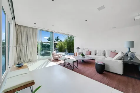 1051 W 48th Street Miami Beach FL 33140