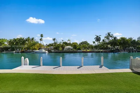1051 W 48th Street Miami Beach FL 33140