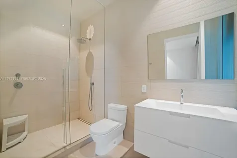 1051 W 48th Street Miami Beach FL 33140