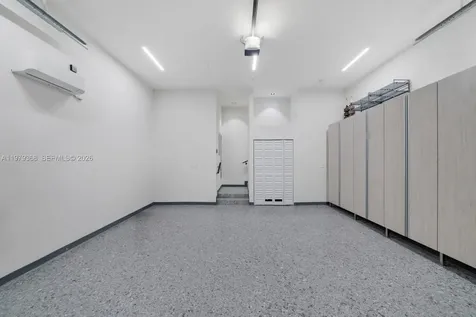 1051 W 48th Street Miami Beach FL 33140