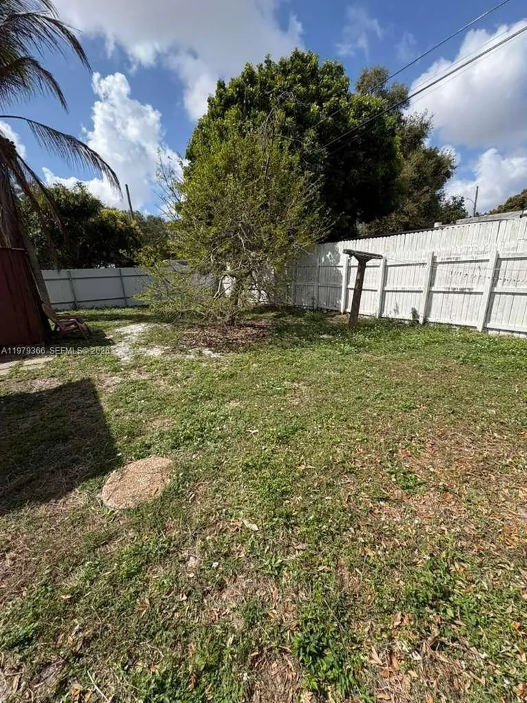 5631 Branch Street Hollywood FL 33021