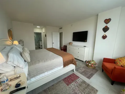 500 Bayview Drive Sunny Isles Beach FL 33160