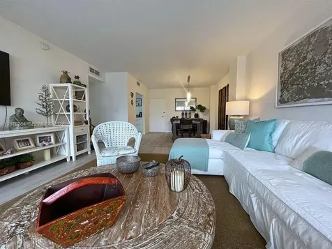 500 Bayview Drive Sunny Isles Beach FL 33160