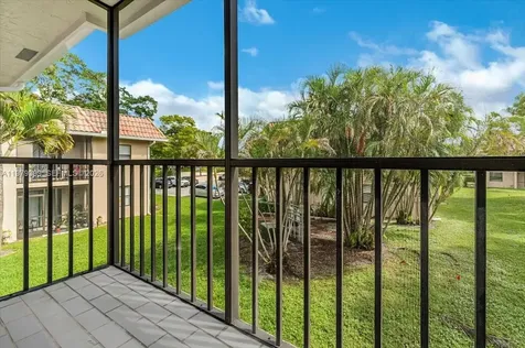 6832 S Palmetto Circle S Boca Raton FL 33433