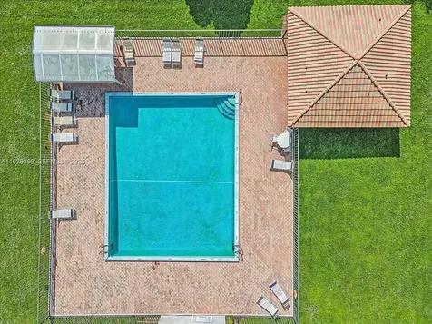 6832 S Palmetto Circle S Boca Raton FL 33433