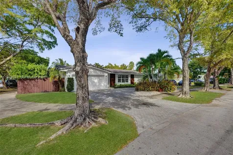 2301 NE 196th Street Miami FL 33180