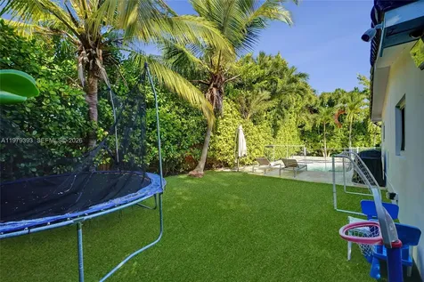 2301 NE 196th Street Miami FL 33180