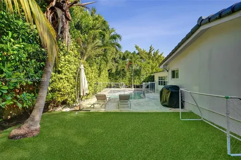2301 NE 196th Street Miami FL 33180