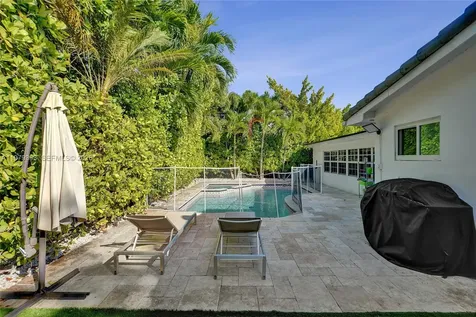 2301 NE 196th Street Miami FL 33180