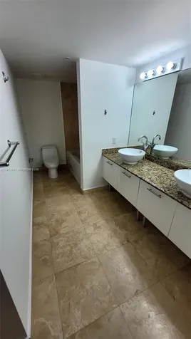 41 SE 5th Street Miami FL 33131