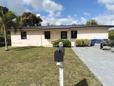 19320 NW 7th Avenue Miami Gardens FL 33169