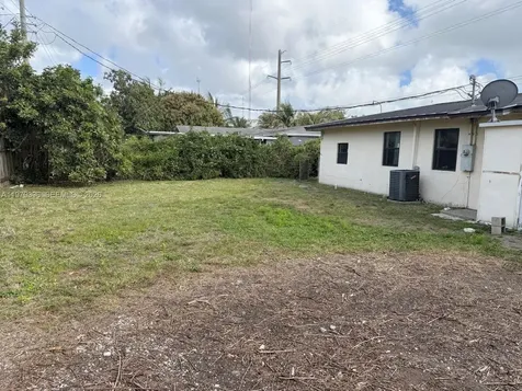 19320 NW 7th Avenue Miami Gardens FL 33169
