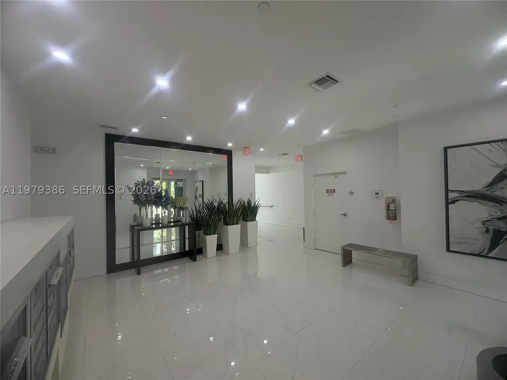 1045 NE 18th Avenue Fort Lauderdale FL 33304