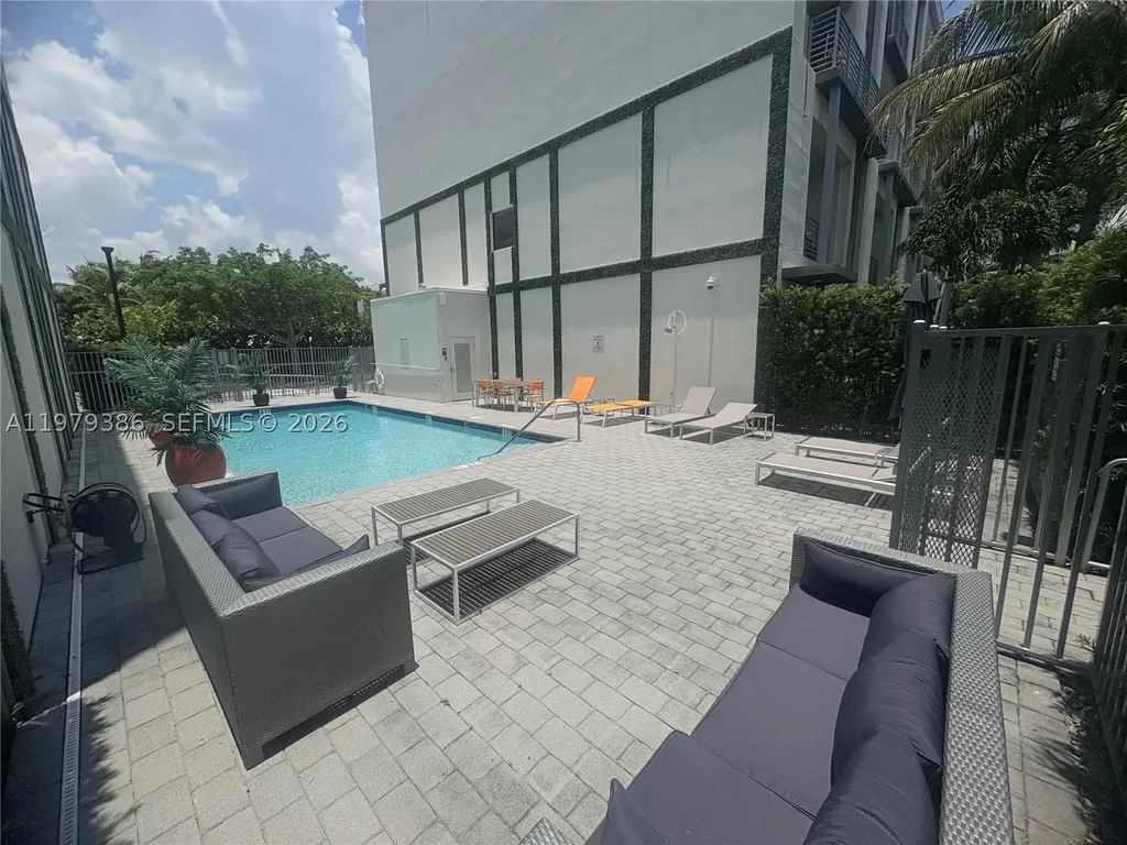 1045 NE 18th Avenue Fort Lauderdale FL 33304