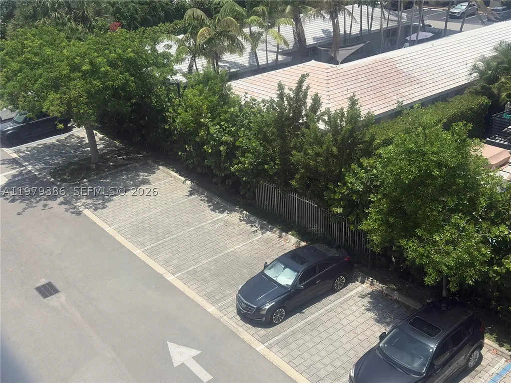 1045 NE 18th Avenue Fort Lauderdale FL 33304