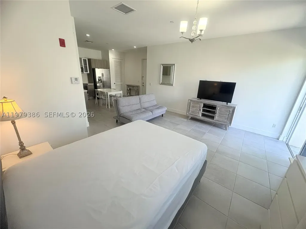 1045 NE 18th Avenue Fort Lauderdale FL 33304