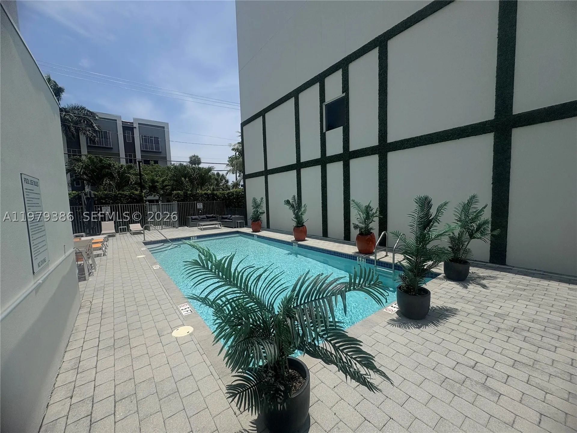 1045 NE 18th Avenue Fort Lauderdale FL 33304