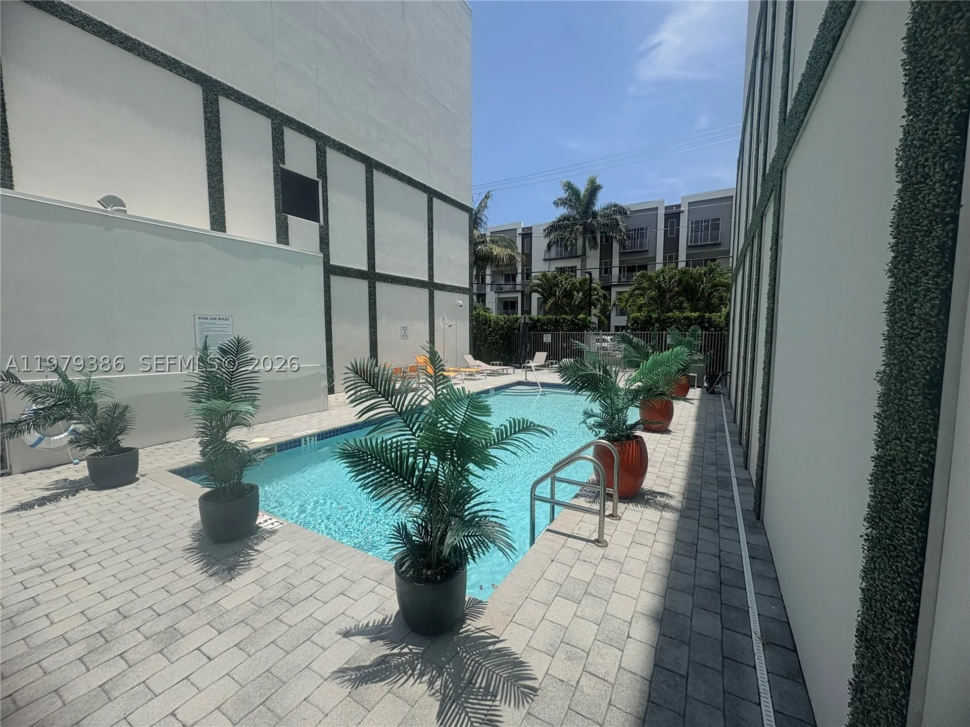 1045 NE 18th Avenue Fort Lauderdale FL 33304