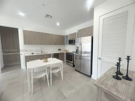 1045 NE 18th Avenue Fort Lauderdale FL 33304