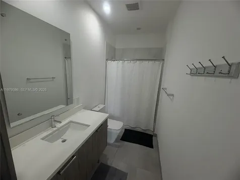 1045 NE 18th Avenue Fort Lauderdale FL 33304