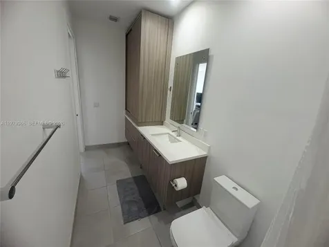 1045 NE 18th Avenue Fort Lauderdale FL 33304