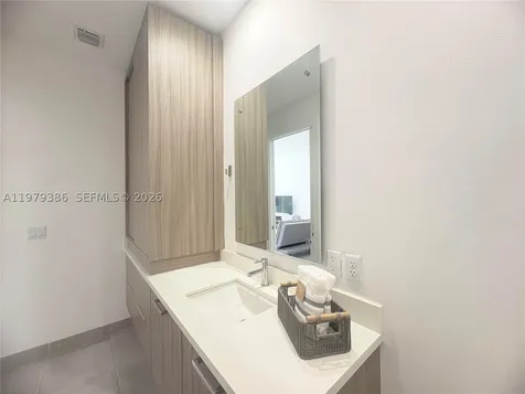 1045 NE 18th Avenue Fort Lauderdale FL 33304