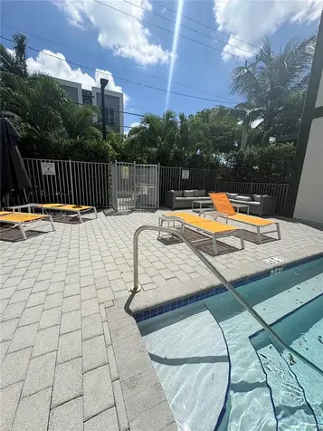 1045 NE 18th Avenue Fort Lauderdale FL 33304