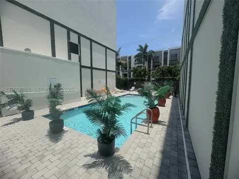 1045 NE 18th Avenue Fort Lauderdale FL 33304