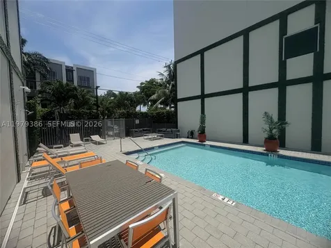 1045 NE 18th Avenue Fort Lauderdale FL 33304