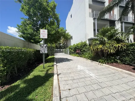 1045 NE 18th Avenue Fort Lauderdale FL 33304