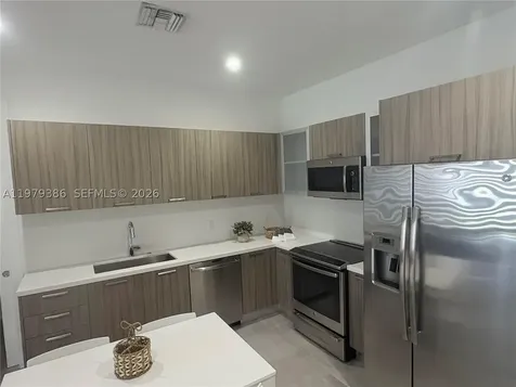 1045 NE 18th Avenue Fort Lauderdale FL 33304